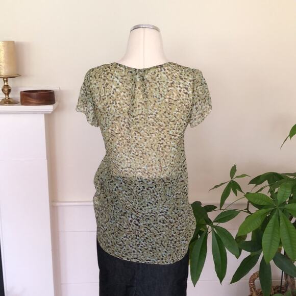 Banana Republic Sheer Floral Transparent Blouse Top V-Neck Sleeveless Size XS - Picture 4 of 10